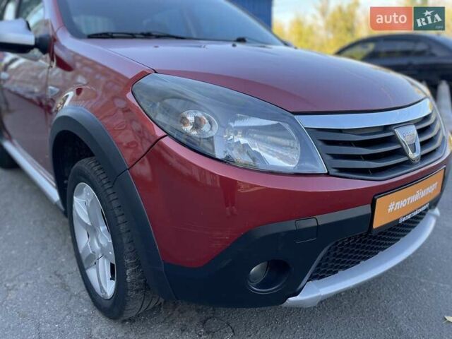 Червоний Дачія Sandero StepWay, об'ємом двигуна 1.5 л та пробігом 210 тис. км за 8200 $, фото 26 на Automoto.ua