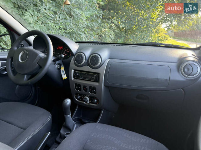 Красный Дачия Sandero StepWay, объемом двигателя 1.6 л и пробегом 220 тыс. км за 6999 $, фото 10 на Automoto.ua