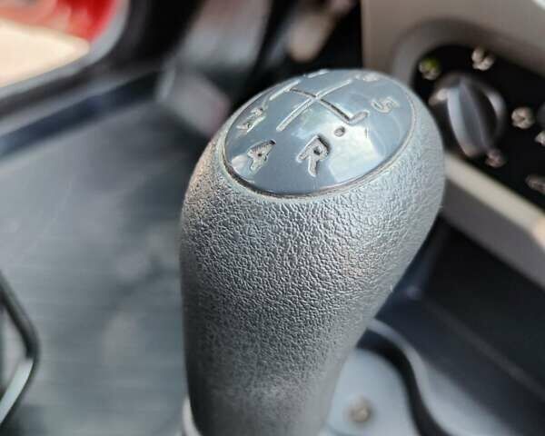 Красный Дачия Sandero StepWay, объемом двигателя 1.6 л и пробегом 157 тыс. км за 6650 $, фото 16 на Automoto.ua