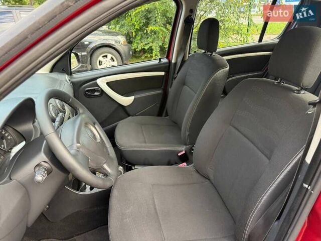 Красный Дачия Sandero StepWay, объемом двигателя 1.6 л и пробегом 161 тыс. км за 6450 $, фото 8 на Automoto.ua
