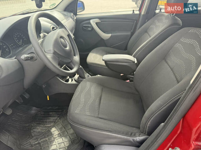 Красный Дачия Sandero StepWay, объемом двигателя 1.6 л и пробегом 199 тыс. км за 6550 $, фото 19 на Automoto.ua
