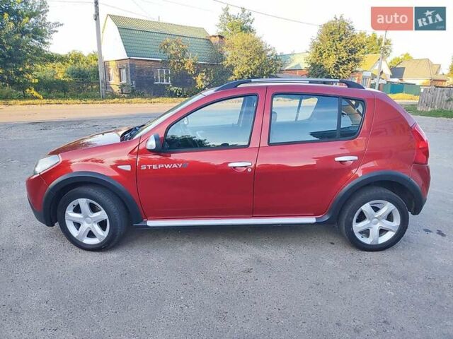 Красный Дачия Sandero StepWay, объемом двигателя 1.6 л и пробегом 157 тыс. км за 6650 $, фото 2 на Automoto.ua