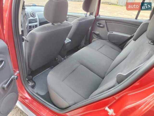 Дачия Sandero StepWay 2011 в Глухове на Automoto.ua Красный Дачия Sandero StepWay, объемом двигателя 1.6 л и пробегом 157 тыс. км за 6600 $, фото 22 на Automoto.ua
