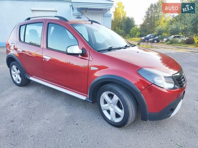 Дачия Sandero StepWay 2011 в Глухове на Automoto.ua Красный Дачия Sandero StepWay, объемом двигателя 1.6 л и пробегом 157 тыс. км за 6600 $, фото 3 на Automoto.ua