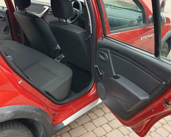 Красный Дачия Sandero StepWay, объемом двигателя 1.5 л и пробегом 208 тыс. км за 6999 $, фото 21 на Automoto.ua