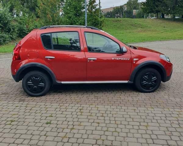 Красный Дачия Sandero StepWay, объемом двигателя 1.5 л и пробегом 208 тыс. км за 6999 $, фото 1 на Automoto.ua