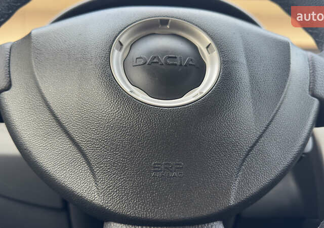 Красный Дачия Sandero StepWay, объемом двигателя 1.6 л и пробегом 71 тыс. км за 7349 $, фото 39 на Automoto.ua