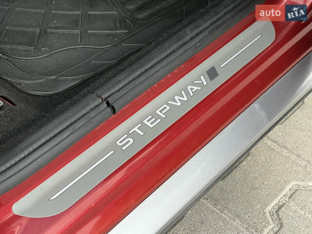 Красный Дачия Sandero StepWay, объемом двигателя 1.6 л и пробегом 199 тыс. км за 6550 $, фото 31 на Automoto.ua