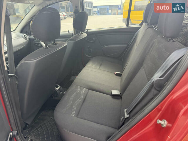 Красный Дачия Sandero StepWay, объемом двигателя 1.6 л и пробегом 199 тыс. км за 6550 $, фото 22 на Automoto.ua