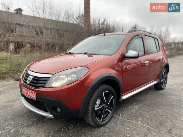 Красный Дачия Sandero StepWay, объемом двигателя 1.6 л и пробегом 179 тыс. км за 6700 $, фото 7 на Automoto.ua