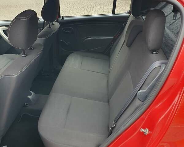 Красный Дачия Sandero StepWay, объемом двигателя 1.5 л и пробегом 208 тыс. км за 6999 $, фото 14 на Automoto.ua