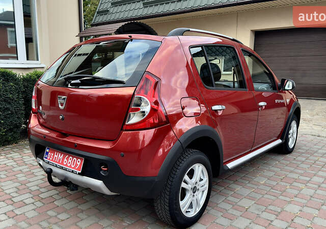 Красный Дачия Sandero StepWay, объемом двигателя 1.6 л и пробегом 71 тыс. км за 7349 $, фото 9 на Automoto.ua