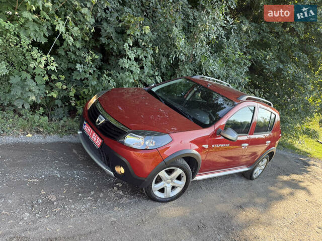 Красный Дачия Sandero StepWay, объемом двигателя 1.6 л и пробегом 220 тыс. км за 6999 $, фото 19 на Automoto.ua