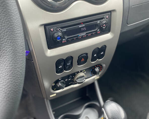 Красный Дачия Sandero StepWay, объемом двигателя 1.6 л и пробегом 179 тыс. км за 6700 $, фото 15 на Automoto.ua