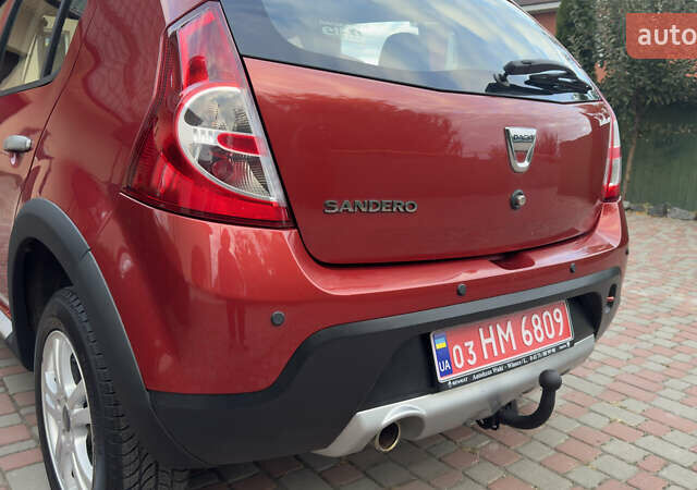 Красный Дачия Sandero StepWay, объемом двигателя 1.6 л и пробегом 71 тыс. км за 7349 $, фото 18 на Automoto.ua