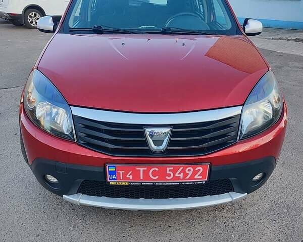 Красный Дачия Sandero StepWay, объемом двигателя 1.6 л и пробегом 157 тыс. км за 6650 $, фото 8 на Automoto.ua