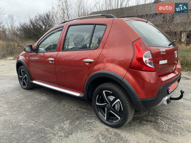 Красный Дачия Sandero StepWay, объемом двигателя 1.6 л и пробегом 179 тыс. км за 6700 $, фото 5 на Automoto.ua