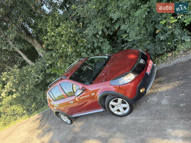 Дачия Sandero StepWay 2011 в Ровно на Automoto.ua Красный Дачия Sandero StepWay, объемом двигателя 1.6 л и пробегом 220 тыс. км за 6800 $, фото 2 на Automoto.ua