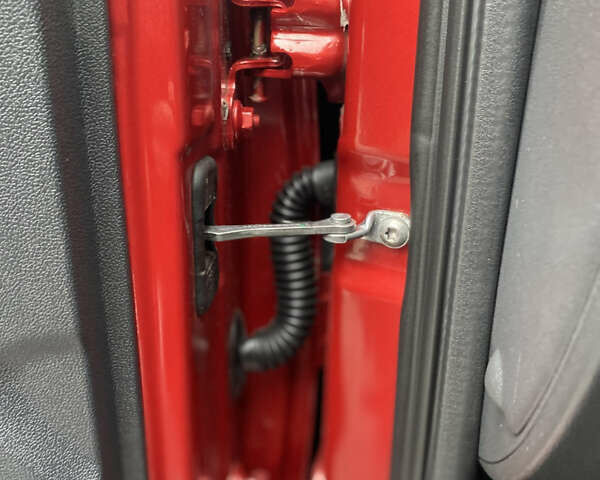 Красный Дачия Sandero StepWay, объемом двигателя 1.6 л и пробегом 179 тыс. км за 6700 $, фото 26 на Automoto.ua