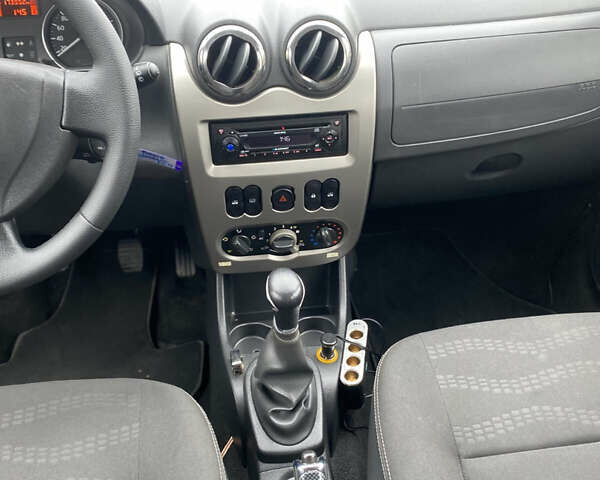 Красный Дачия Sandero StepWay, объемом двигателя 1.6 л и пробегом 179 тыс. км за 6700 $, фото 20 на Automoto.ua