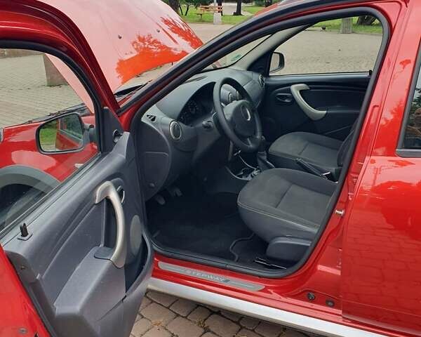 Красный Дачия Sandero StepWay, объемом двигателя 1.5 л и пробегом 208 тыс. км за 6999 $, фото 18 на Automoto.ua
