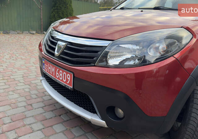 Красный Дачия Sandero StepWay, объемом двигателя 1.6 л и пробегом 71 тыс. км за 7349 $, фото 13 на Automoto.ua