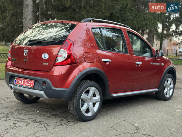 Красный Дачия Sandero StepWay, объемом двигателя 1.6 л и пробегом 135 тыс. км за 6750 $, фото 4 на Automoto.ua