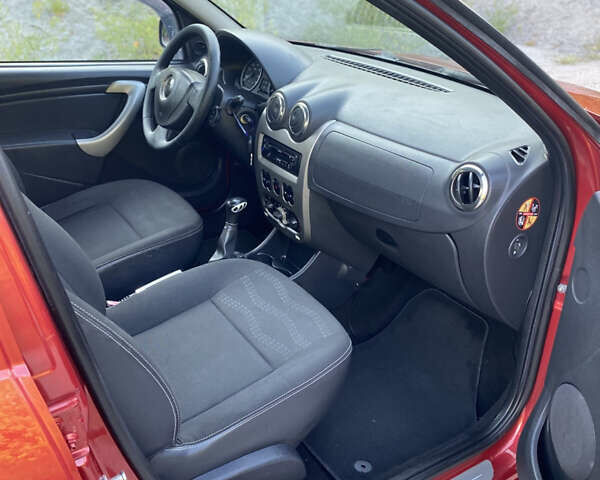 Красный Дачия Sandero StepWay, объемом двигателя 1.6 л и пробегом 174 тыс. км за 6700 $, фото 27 на Automoto.ua