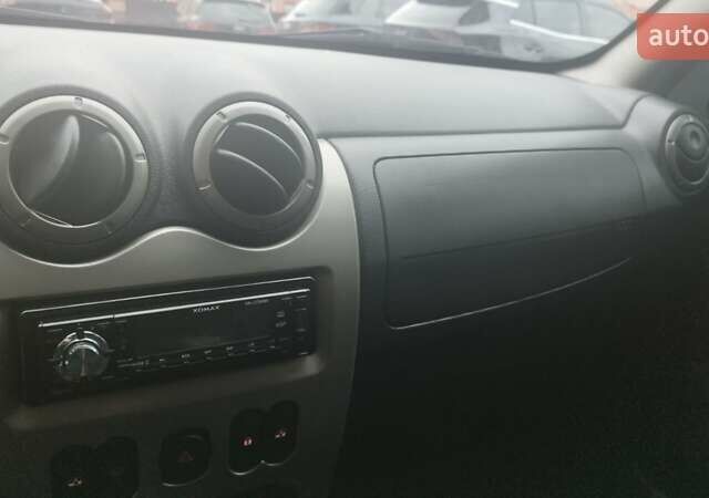 Красный Дачия Sandero StepWay, объемом двигателя 1.6 л и пробегом 166 тыс. км за 6199 $, фото 24 на Automoto.ua