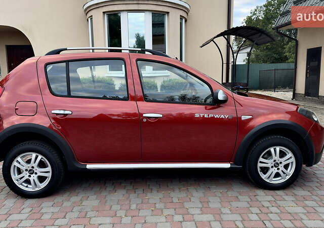 Красный Дачия Sandero StepWay, объемом двигателя 1.6 л и пробегом 71 тыс. км за 7349 $, фото 8 на Automoto.ua