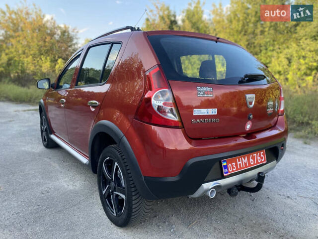 Красный Дачия Sandero StepWay, объемом двигателя 1.6 л и пробегом 174 тыс. км за 6700 $, фото 5 на Automoto.ua