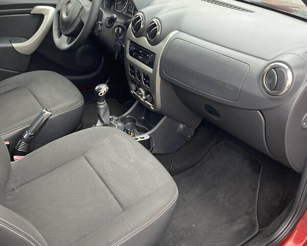 Красный Дачия Sandero StepWay, объемом двигателя 1.6 л и пробегом 179 тыс. км за 6700 $, фото 23 на Automoto.ua