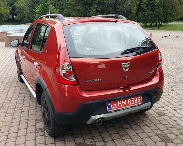 Красный Дачия Sandero StepWay, объемом двигателя 1.5 л и пробегом 208 тыс. км за 6999 $, фото 6 на Automoto.ua