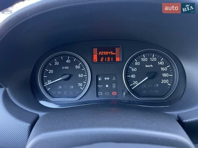 Червоний Дачія Sandero StepWay, об'ємом двигуна 1.5 л та пробігом 210 тис. км за 8200 $, фото 4 на Automoto.ua