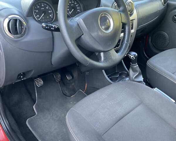 Дачия Sandero StepWay 2011 в Хороле на Automoto.ua Красный Дачия Sandero StepWay, объемом двигателя 1.6 л и пробегом 174 тыс. км за 6700 $, фото 12 на Automoto.ua