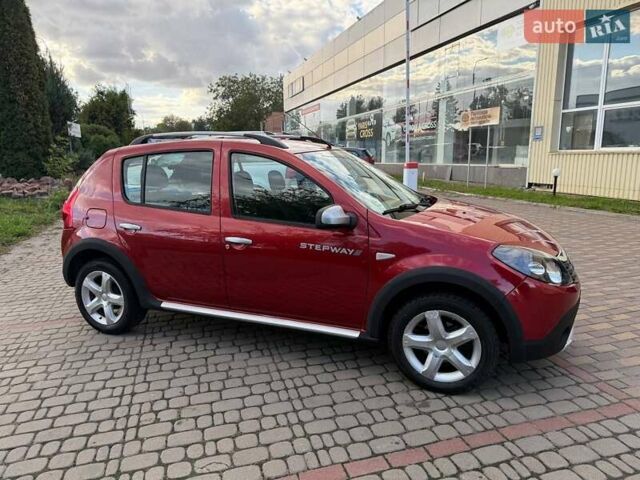 Красный Дачия Sandero StepWay, объемом двигателя 1.6 л и пробегом 161 тыс. км за 6450 $, фото 4 на Automoto.ua