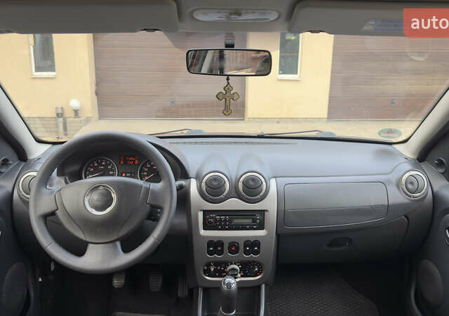 Красный Дачия Sandero StepWay, объемом двигателя 1.6 л и пробегом 71 тыс. км за 7349 $, фото 35 на Automoto.ua