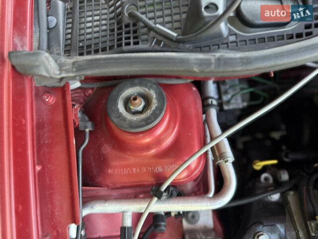 Дачия Sandero StepWay 2011 в Ровно на Automoto.ua Красный Дачия Sandero StepWay, объемом двигателя 1.6 л и пробегом 220 тыс. км за 6800 $, фото 22 на Automoto.ua