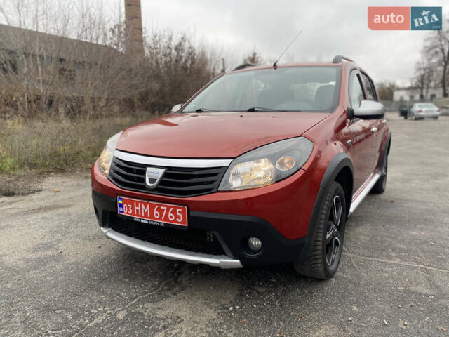 Красный Дачия Sandero StepWay, объемом двигателя 1.6 л и пробегом 179 тыс. км за 6700 $, фото 8 на Automoto.ua