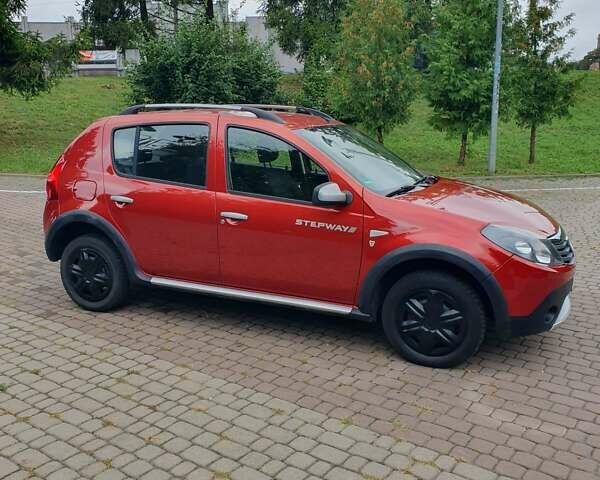 Красный Дачия Sandero StepWay, объемом двигателя 1.5 л и пробегом 208 тыс. км за 6999 $, фото 9 на Automoto.ua