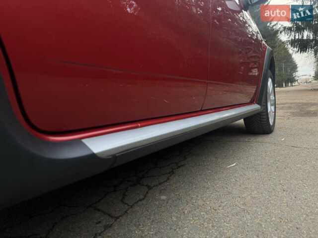 Красный Дачия Sandero StepWay, объемом двигателя 1.6 л и пробегом 135 тыс. км за 6750 $, фото 5 на Automoto.ua