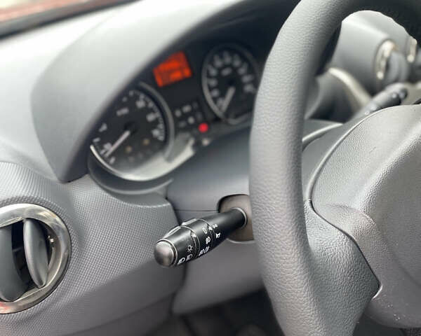 Красный Дачия Sandero StepWay, объемом двигателя 1.6 л и пробегом 179 тыс. км за 6700 $, фото 13 на Automoto.ua