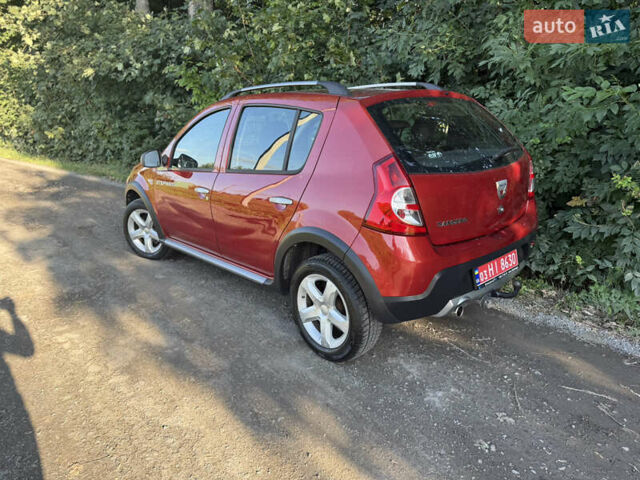 Красный Дачия Sandero StepWay, объемом двигателя 1.6 л и пробегом 220 тыс. км за 6999 $, фото 14 на Automoto.ua
