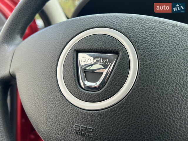 Красный Дачия Sandero StepWay, объемом двигателя 1.6 л и пробегом 139 тыс. км за 7350 $, фото 77 на Automoto.ua