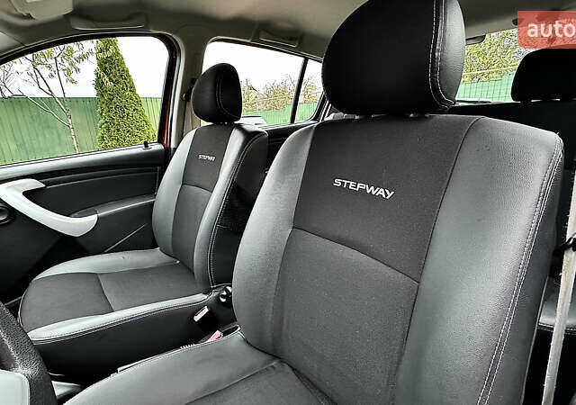 Красный Дачия Sandero StepWay, объемом двигателя 1.6 л и пробегом 115 тыс. км за 7599 $, фото 43 на Automoto.ua
