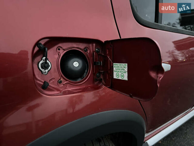 Червоний Дачія Sandero StepWay, об'ємом двигуна 1.6 л та пробігом 170 тис. км за 6799 $, фото 10 на Automoto.ua
