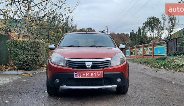Красный Дачия Sandero StepWay, объемом двигателя 1.6 л и пробегом 183 тыс. км за 6850 $, фото 7 на Automoto.ua