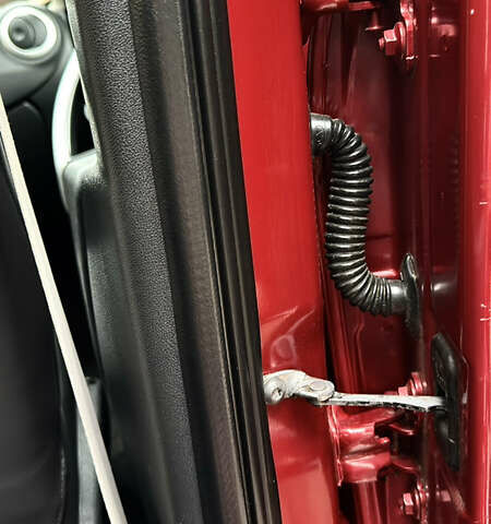 Красный Дачия Sandero StepWay, объемом двигателя 1.6 л и пробегом 115 тыс. км за 7599 $, фото 72 на Automoto.ua