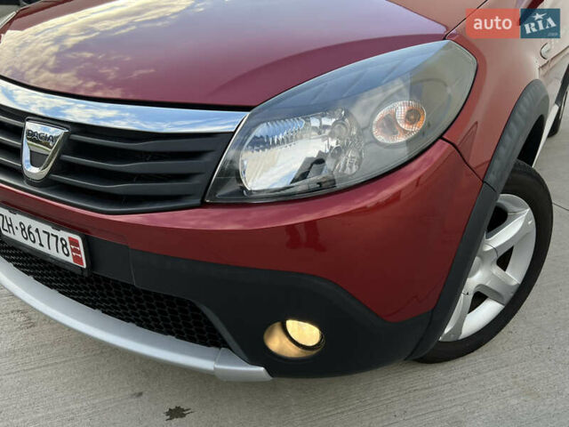 Красный Дачия Sandero StepWay, объемом двигателя 1.6 л и пробегом 139 тыс. км за 7350 $, фото 20 на Automoto.ua