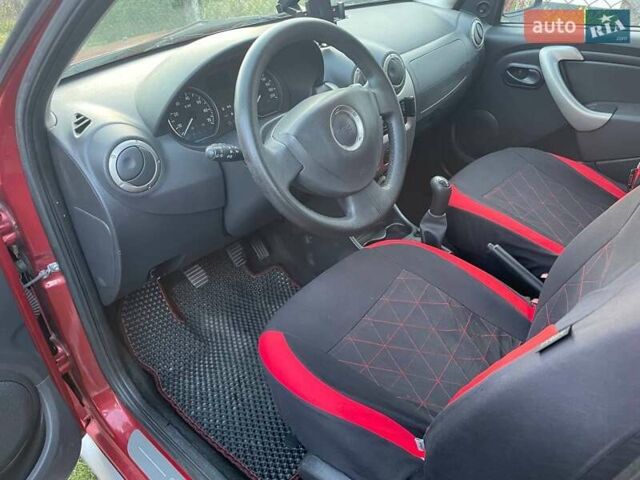 Красный Дачия Sandero StepWay, объемом двигателя 1.6 л и пробегом 135 тыс. км за 7200 $, фото 10 на Automoto.ua